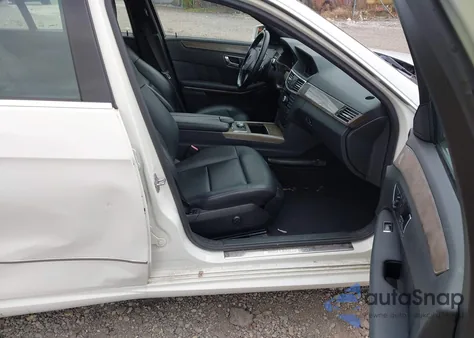 2010 Mercedes-Benz E 350 4Matic из США, поврежденный, VIN WDDHF8HB9AA139163